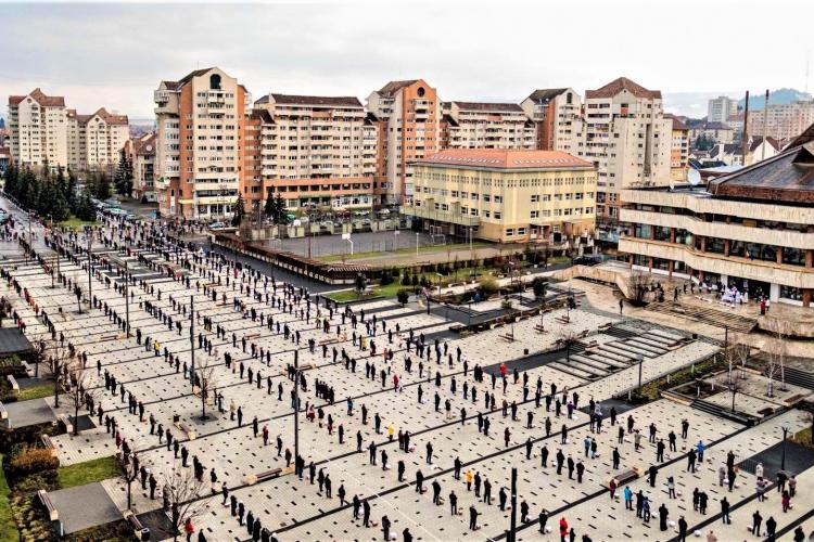 Respect! Câtă ordine e în Secuime, la slujba de sfinţire a bucatelor de Paşti - FOTO