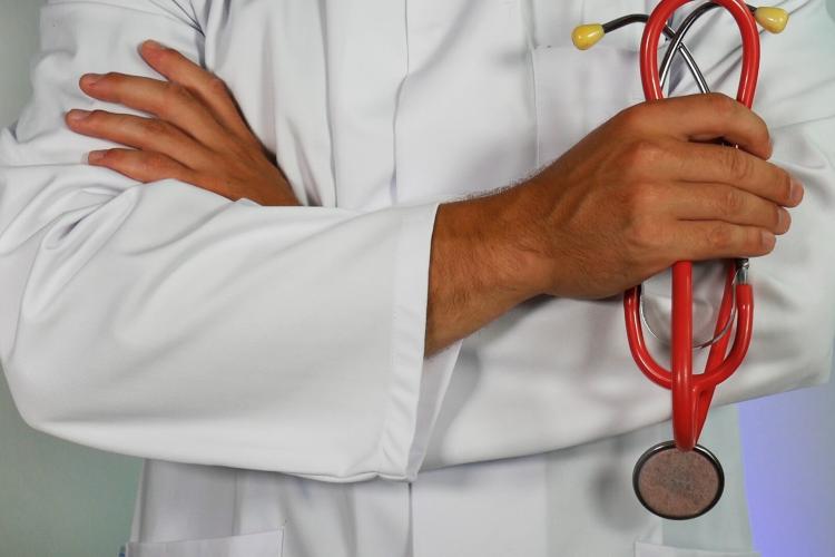 Atenţie la aceste simptome: „Începe cu durere mare de cap, cu senzaţia că ai fost bătut