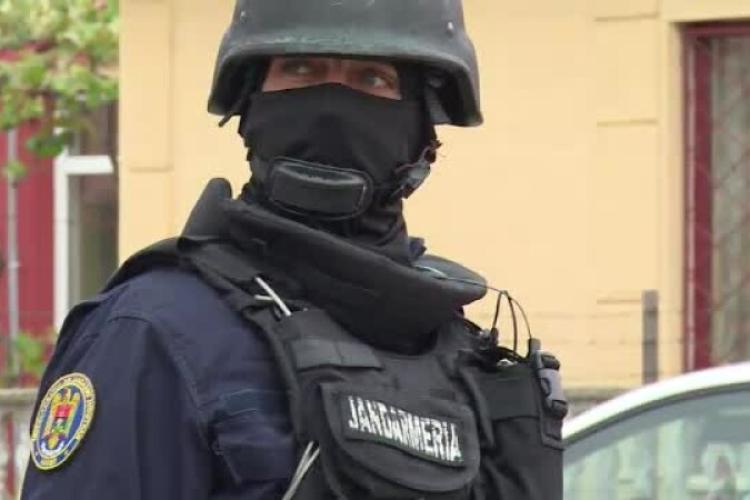 Jandarm din Cluj, iertat de judecători după ce s-a urcat beat la volan și a făcut praf PATRU mașini: „A fost o rătăcire pe parcursul carierei sale”