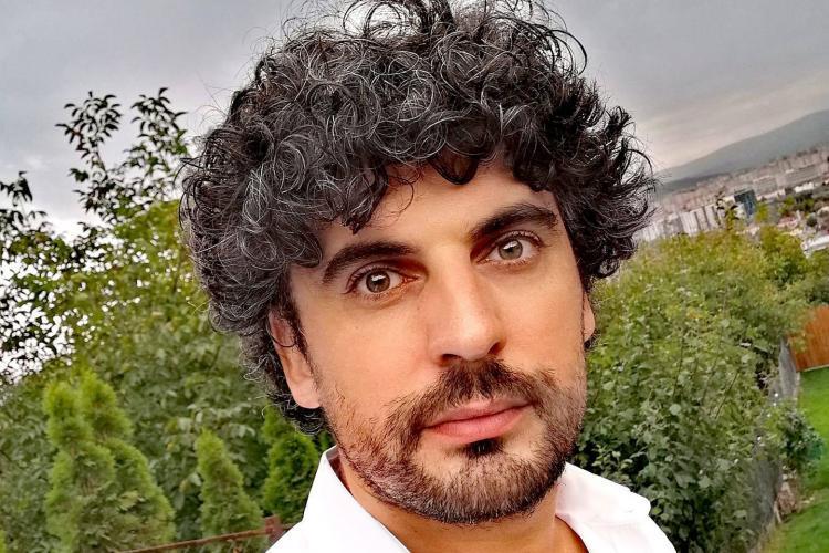 Actorul clujean Bob Rădulescu, mesaj savuros pentru ,,cei care știu ei mai bine”:  ,,Dați click pe link-uri dubioase și dați-vă datele cardului”