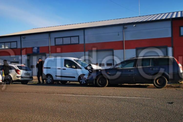 Cluj: Cum s-a produs accidentul cu 3 mașini din Apahida în urma căruia un pieton a ajuns la spital? Prioritatea a fost cauza FOTO VIDEO 