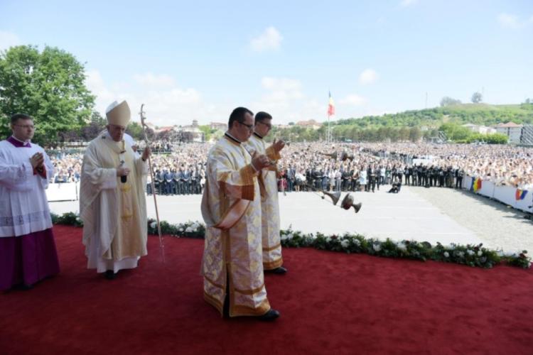 VIDEO Imagini impresionante de la vizita istorică a Papei Francisc în România – un omagiu adus unui mare om al credinței, care au emoționat toată țara