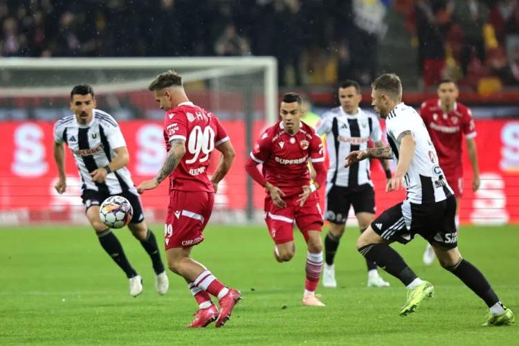 Final INCREDIBIL la Dinamo - U Cluj! Conduși și cu un jucător eliminat, clujenii au reușit imposibilul! VIDEO