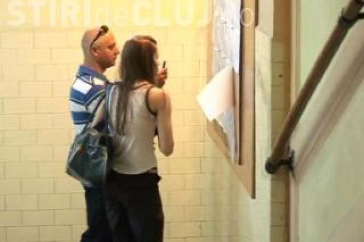 Cei opt elevi clujeni care au luat 10 la Bac vor fi premiati de Prefectura