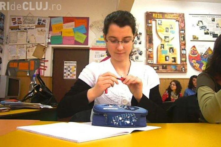 Tanara care s-a aruncat de la etajul 8 era studenta la UTCN, dar a intrat in depresie din cauza notelor